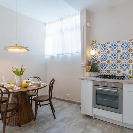 Casa Melina - * Syracuse